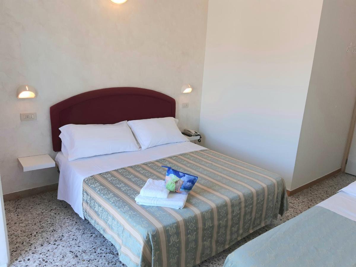 Hotel Raul Riccione Luaran gambar