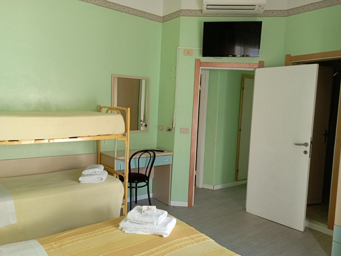 Hotel Raul Riccione Luaran gambar